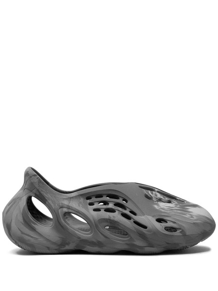  Adidas Yeezy Foam Runner Cut-out Sneakers - Grey 