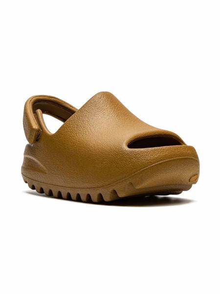  Adidas Yeezy Kids Yeezy ochre Clogs - Brown 
