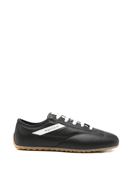  Alexander Mcqueen Low Top Sneakers - Black 