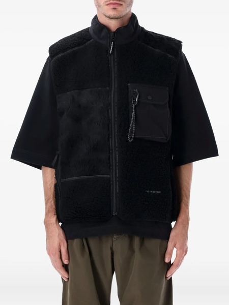  And Wander Sleeveless Gilet - Black 