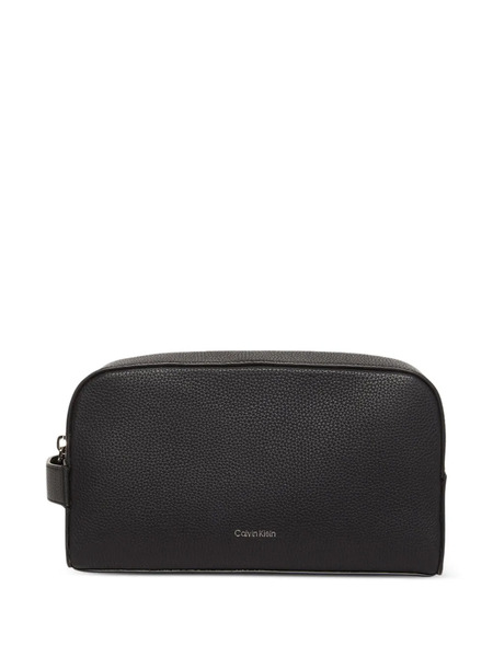 Calvin Klein Pebbled Wash Bag - Black 