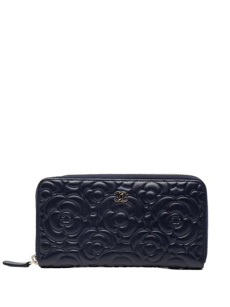  Chanel Pre-owned 2017-2018 Camellia Embossed Zip Around Wallet Long Wallets - Blue 