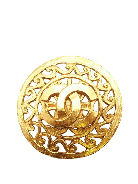  Chanel Pre-owned 1995 Cc Gold Plated Round Brooch Costume Brooch 