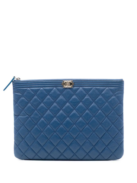  Chanel Pre-owned 2016-2017 Medium Quilted Caviar Boy O Case Clutch Bag - Blue 