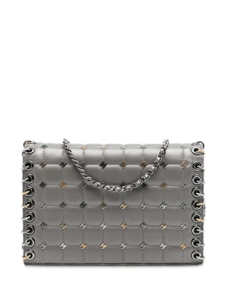  Chanel Pre-owned 2016-2017 Small Lambskin Chocolate Bar Cc Piercing Studded Chain Flap Crossbody Bag - Grey 