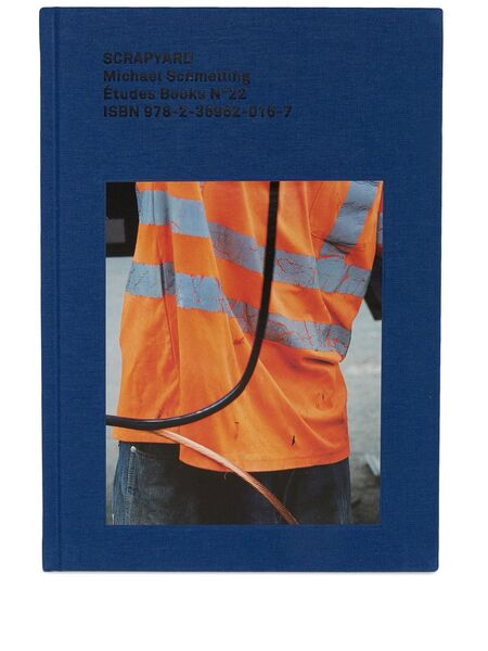  études Studio Scrapyard No.22 Michael Schmelling Photography Book - Blue 
