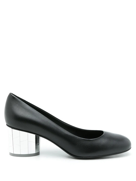  Ferragamo Farrah Leather Pumps - Black 