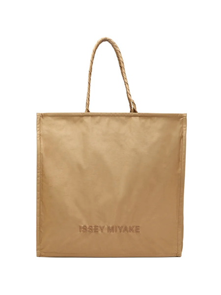  Issey Miyake Crumplable Tote Bag - Neutrals 