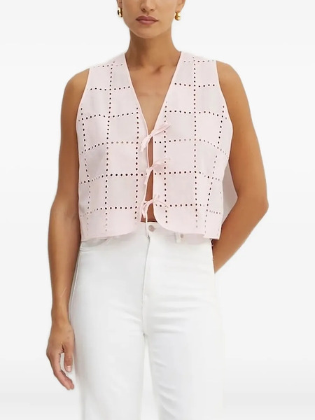  Ivy Oak Perforated-design Top - Pink 