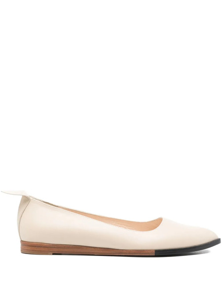  Megumi Ochi Pointed-toe Leather Ballet Flats - Neutrals 