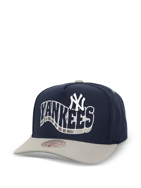  Mitchell & Ness New York Yankees Wavy Pro Snapback Cap - Blue 