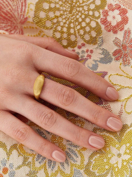  Nanis 18k Yellow Gold Trasformista Ring 