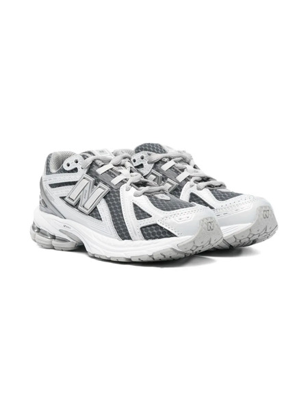  New Balance Kids Mesh-panel Sneakers - White 