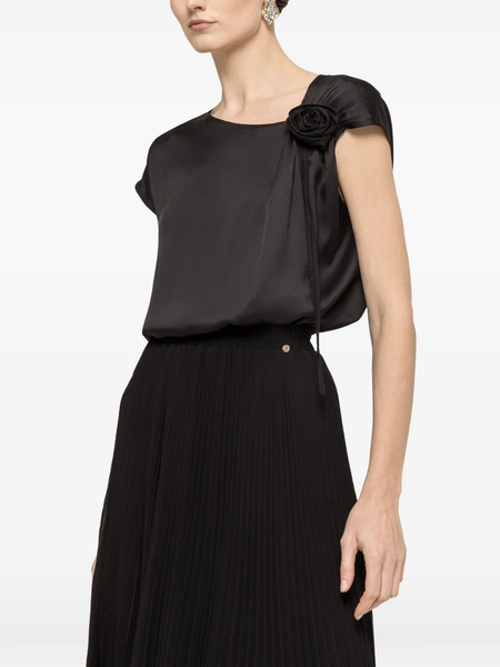  Nissa Floral-detail Top - Black 