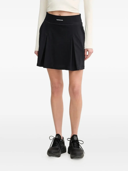  Peak Performance Pleated Performance Shorts - Black 