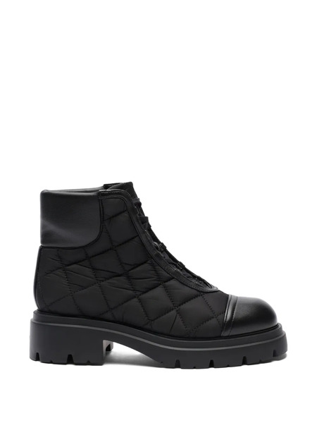  Stuart Weitzman Quilted Lace-up Boots - Black 