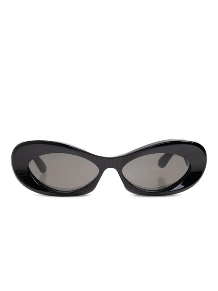  Valentino Garavani Eyewear Cat Eye-frame Sunglasses - Black 