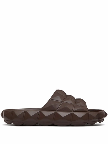  Valentino Garavani Flat Rockstud Slides - Brown 