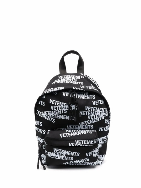  Vetements Logo-print Backpack - Black 