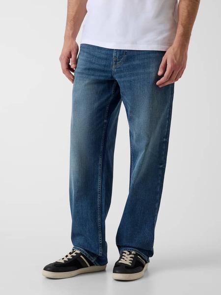  Guess Jett Relaxed Jeans 