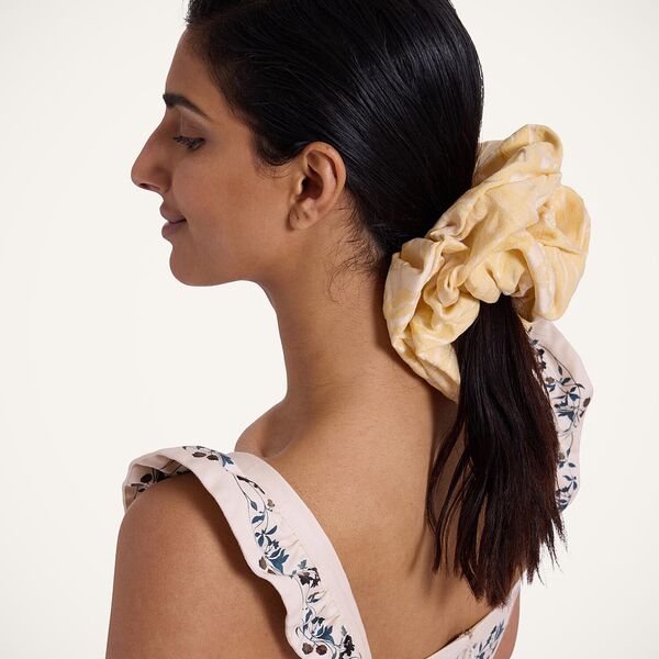  La Doublej Hair Accessories Women - Giga Scrunchie Iris Yellow One Size 64% Cotton 36% Recycled Polyester 