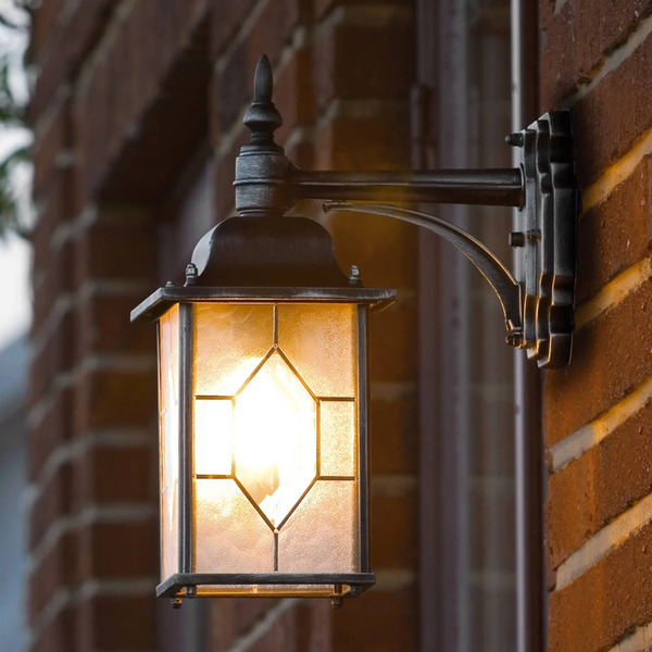  Konstsmide Zewn. Lampa ścienna Milano, Cz./sr., Skier. W Dół 