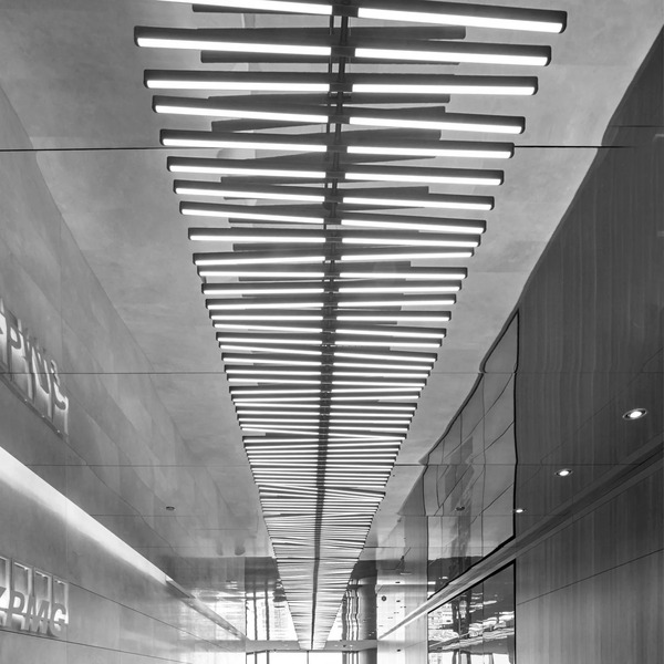  Vibia Żyrandol Led Vibia Rhythm, Szaro-brązowy 199 X 87 Cm 927 ściemniany 