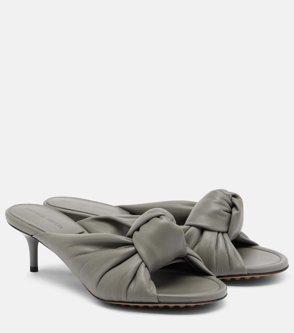  Bottega Veneta Bottega Veneta Cherry Knot Leather Mules 