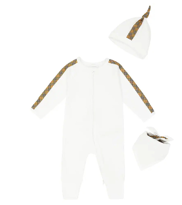  Burberry Kids Burberry Kids Baby Onesie, Bib And Hat Set 