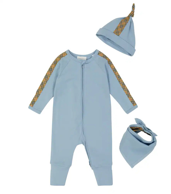  Burberry Kids Burberry Kids Baby Onesie, Bib And Hat Set 