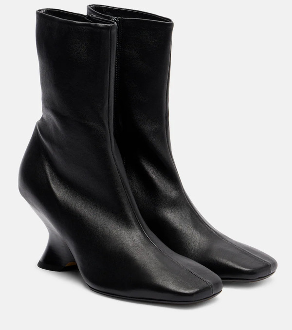  Dries Van Noten Dries Van Noten 75 Leather Ankle Boots 
