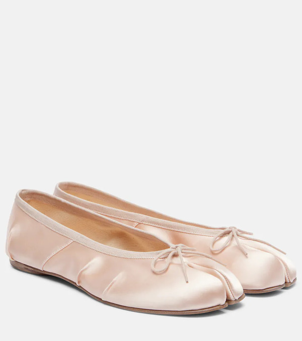 Maison Margiela Maison Margiela Tabi Satin Ballet Flats 