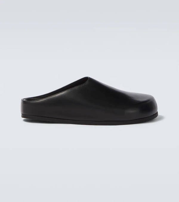  Studio Nicholson Studio Nicholson Wearing Leather Mules 
