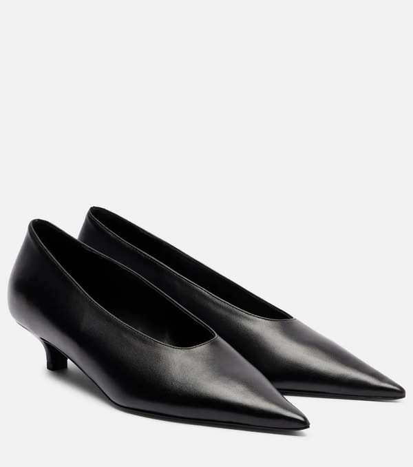  Toteme Toteme Leather Pumps 