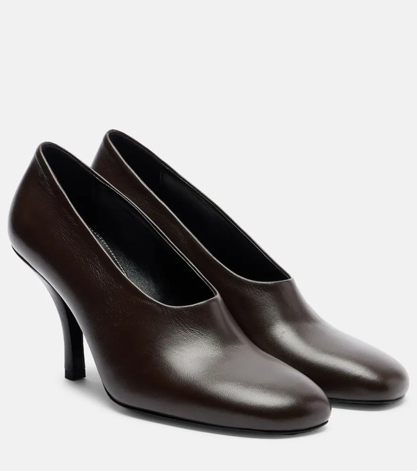  Toteme Toteme Leather Pumps 
