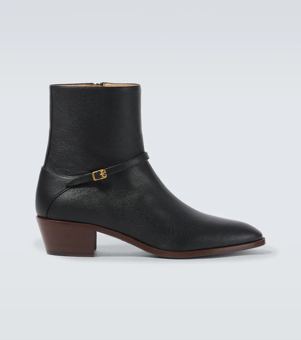  Valentino Garavani Valentino Garavani Pat Vlogo Signature Leather Ankle Boots 