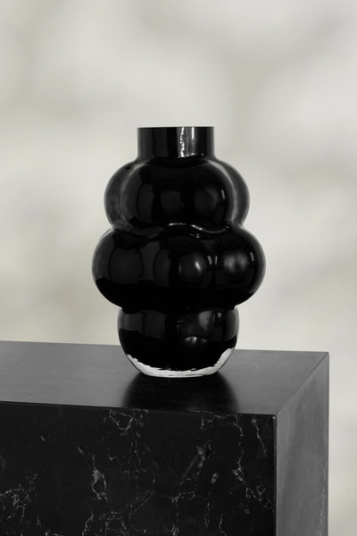  Louise Roe Louise Roe - Balloon 04 Glass Vase - Black 