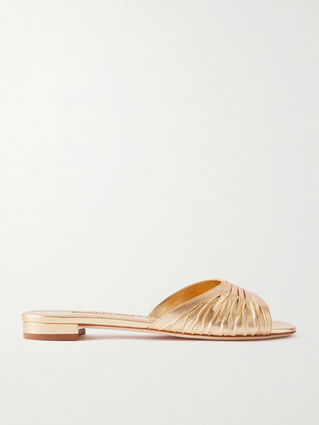 Manolo Blahnik Manolo Blahnik - Parua Pleated Metallic Leather Slides - Gold 