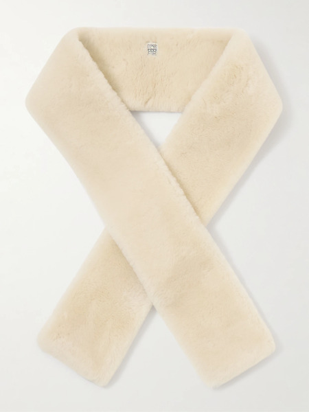  Toteme Toteme - Tuxedo Shearling Scarf - Beige 