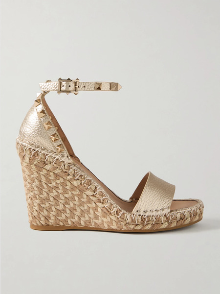  Valentino Garavani Valentino Garavani - Rockstud 105 Metallic Textured-leather Espadrille Wedge Sandals - Gold 