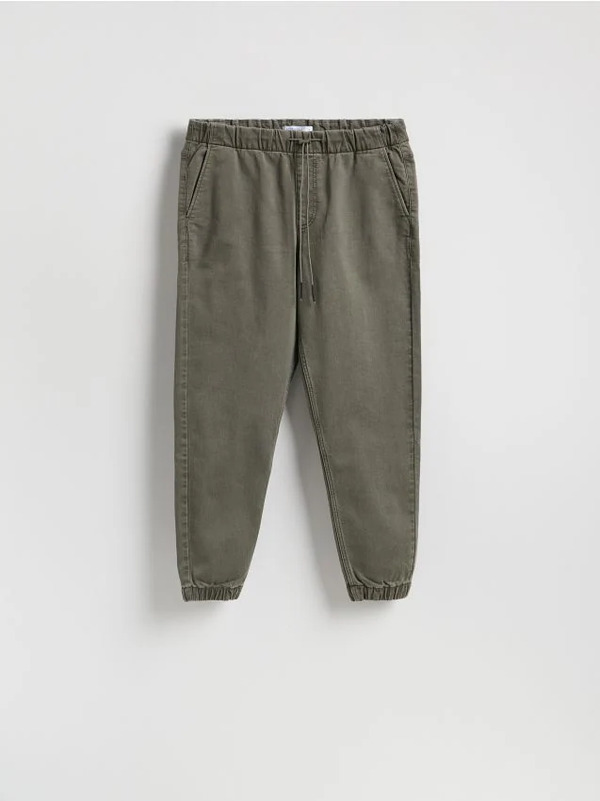  Reserved - Jeansy Jogger Fit - Zielony 