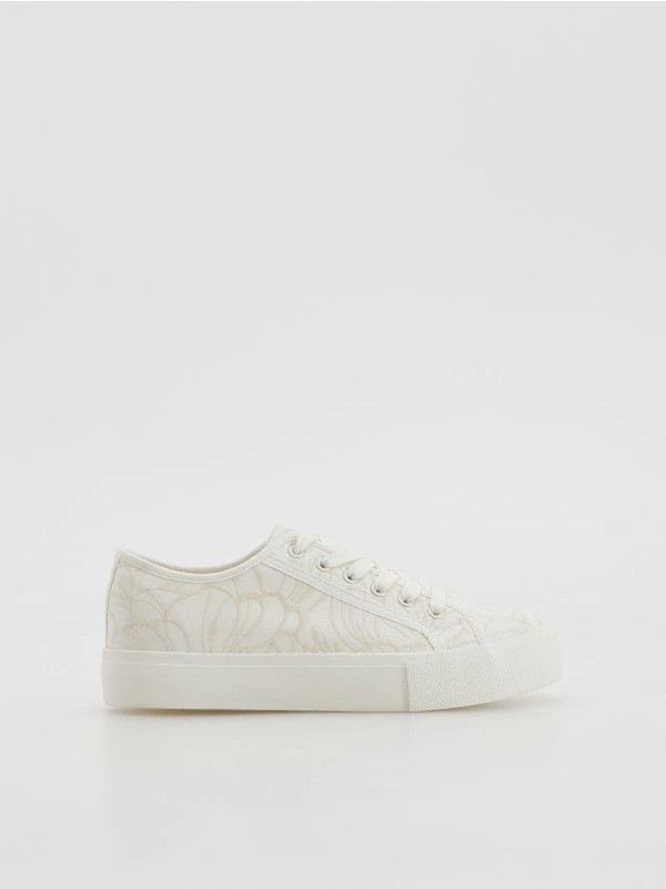  Reserved - Sneakersy Z Haftem - Biały 