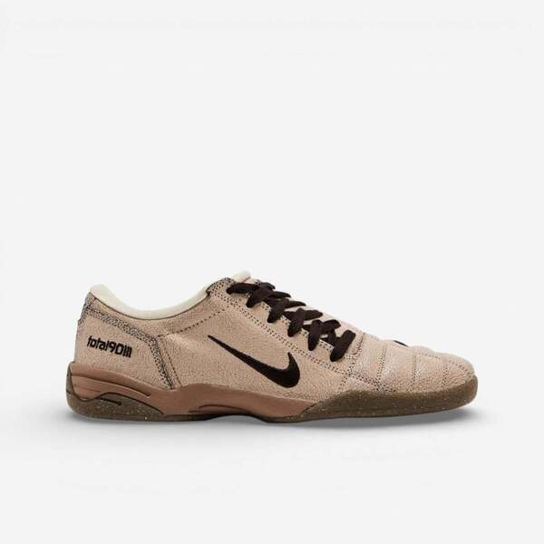  Nike  Buty Nike  Total 90 3 Sp Pearl White Shadow Brown  