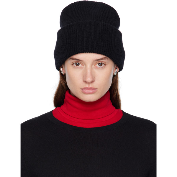  Lisa Yang Black 'the Stockholm' Beanie 