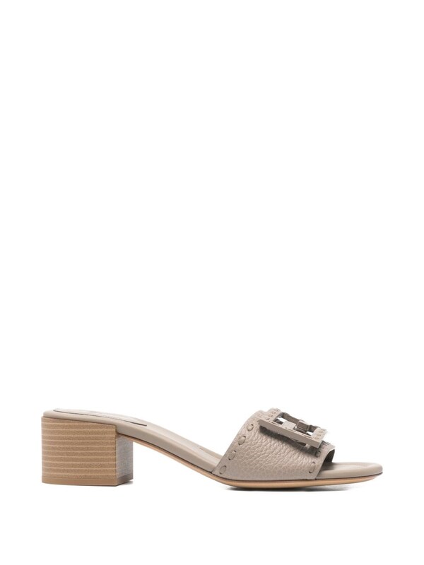  Fendi Fendi Baguette Leather Mules 